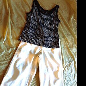 WOMEN'S WIDE-LEGGED OFF-WHITE (CREAM) JEANS, 6 & COORDINATED A. TAYLOR SHIRT, SM